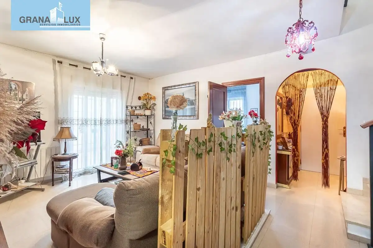 Casa aparellada amb terrassa en venda a Camino CEMENTERIO, imagen 7