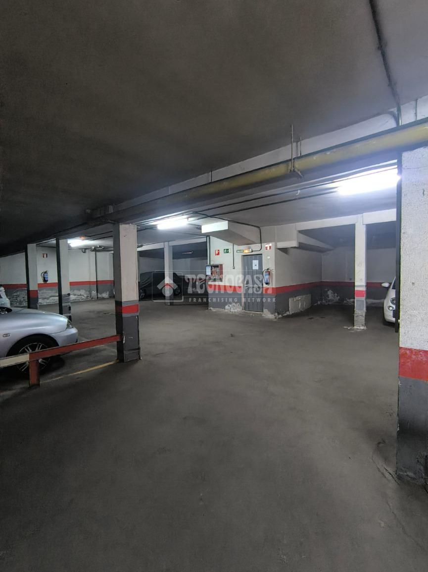 Garage for sale in Montserrat - Parque Empresarial