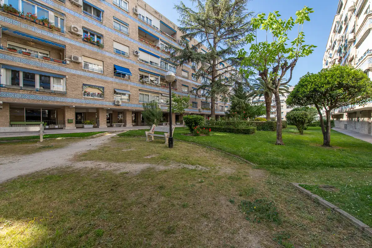 Exterior view of Flat for sale in Madrid  with Air Conditioner, Heating and Community pool