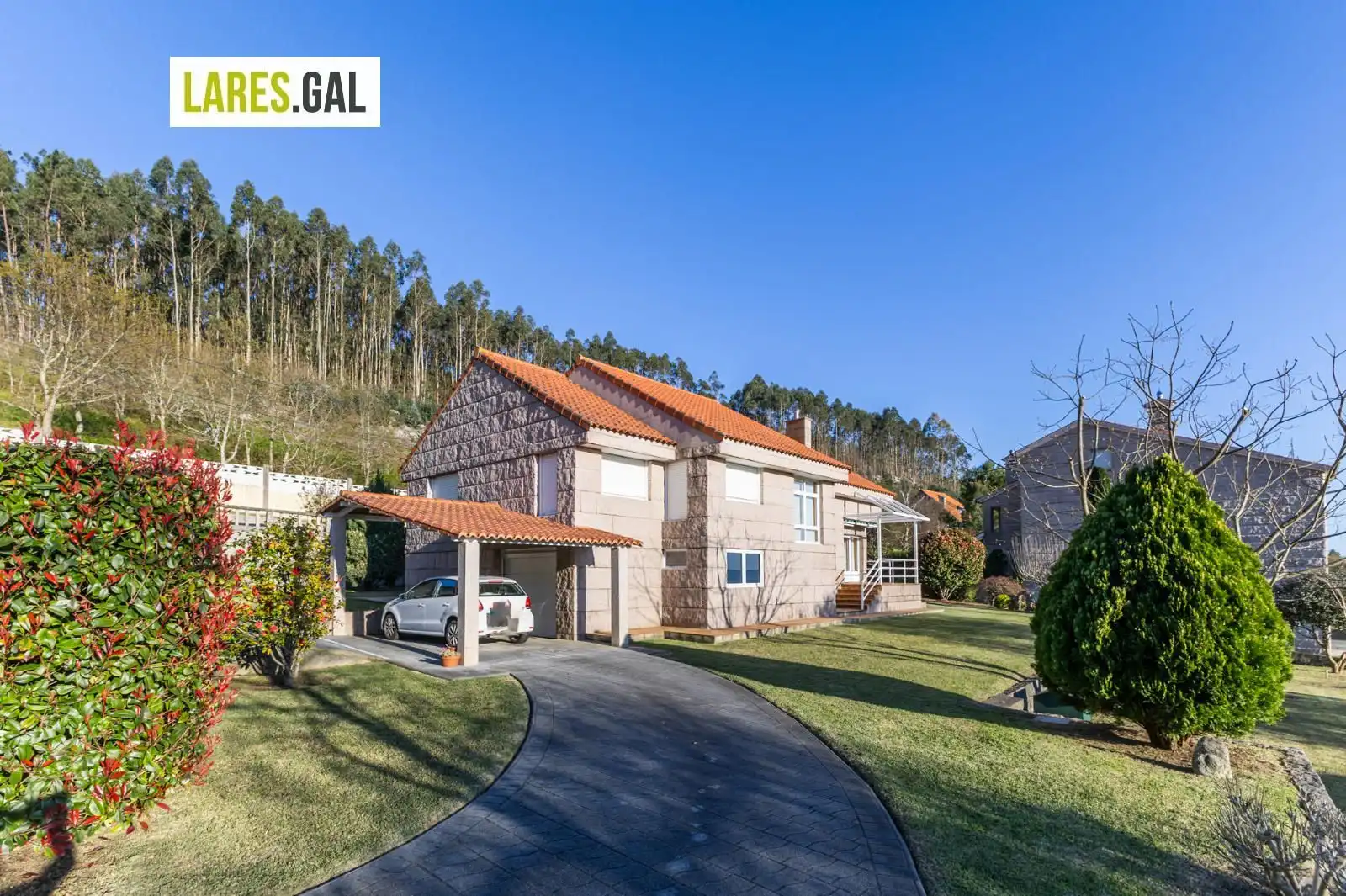Vista exterior de Casa o chalet en venta en Cangas  con Calefacción y Trastero