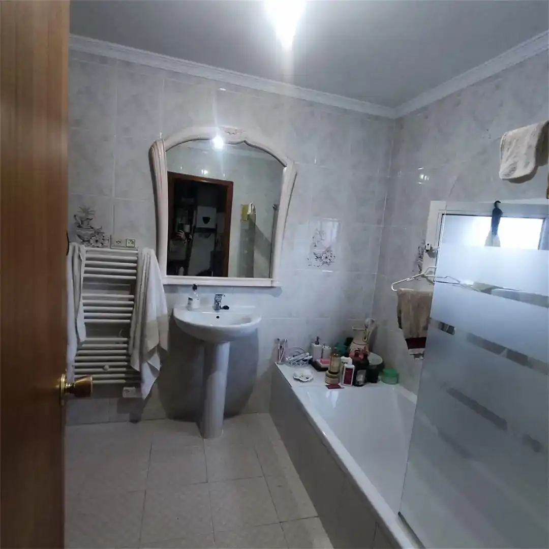 Bany de Casa adosada en venda en Álora amb Jardí privat, Traster i Piscina