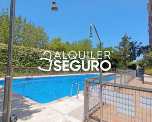 Swimming pool of Flat to rent in  Madrid Capital  with Air Conditioner, Heating and Storage room