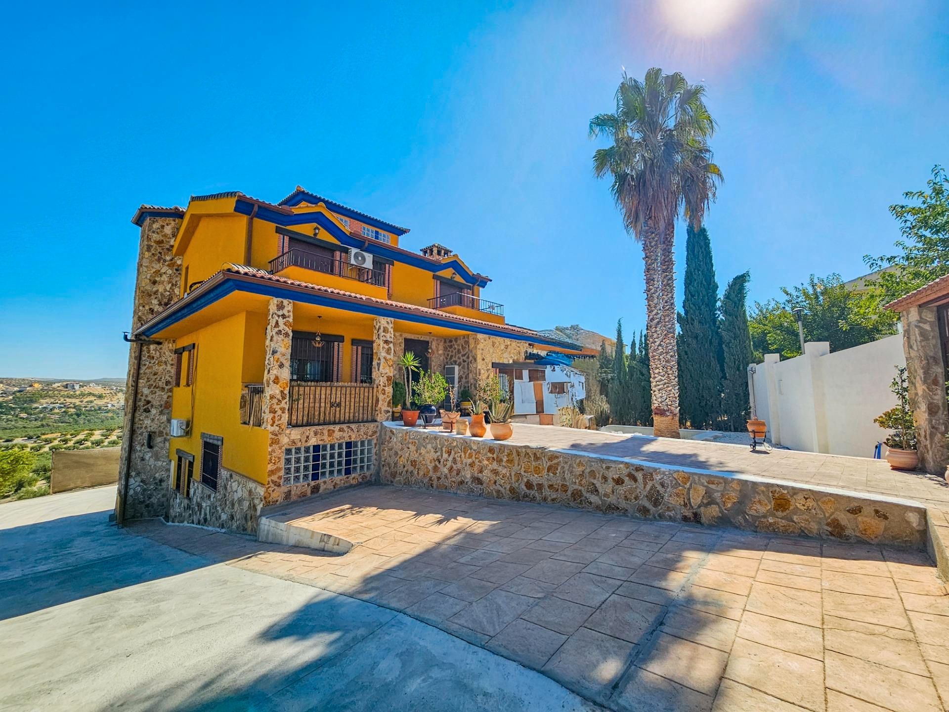 Exterior view of House or chalet for sale in La Guardia de Jaén  with Air Conditioner, Heating and Private garden
