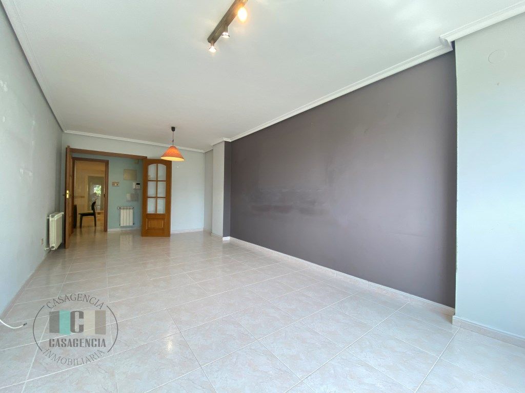 Piso en venta en Castellón de la Plana / Castelló de la Plana con Balcón