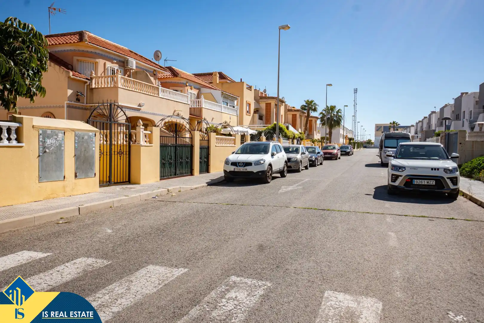 Vista exterior de Casa o xalet en venda en Torrevieja amb Aire condicionat, Calefacció i Terrassa