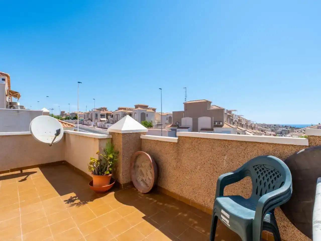 Terrassa de Casa o xalet en venda en Torrevieja amb Aire condicionat, Piscina i Balcó