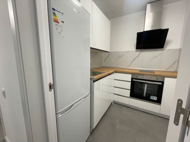 Kitchen of Flat for rent in Las Palmas de Gran Canaria  with Oven and Washing machine