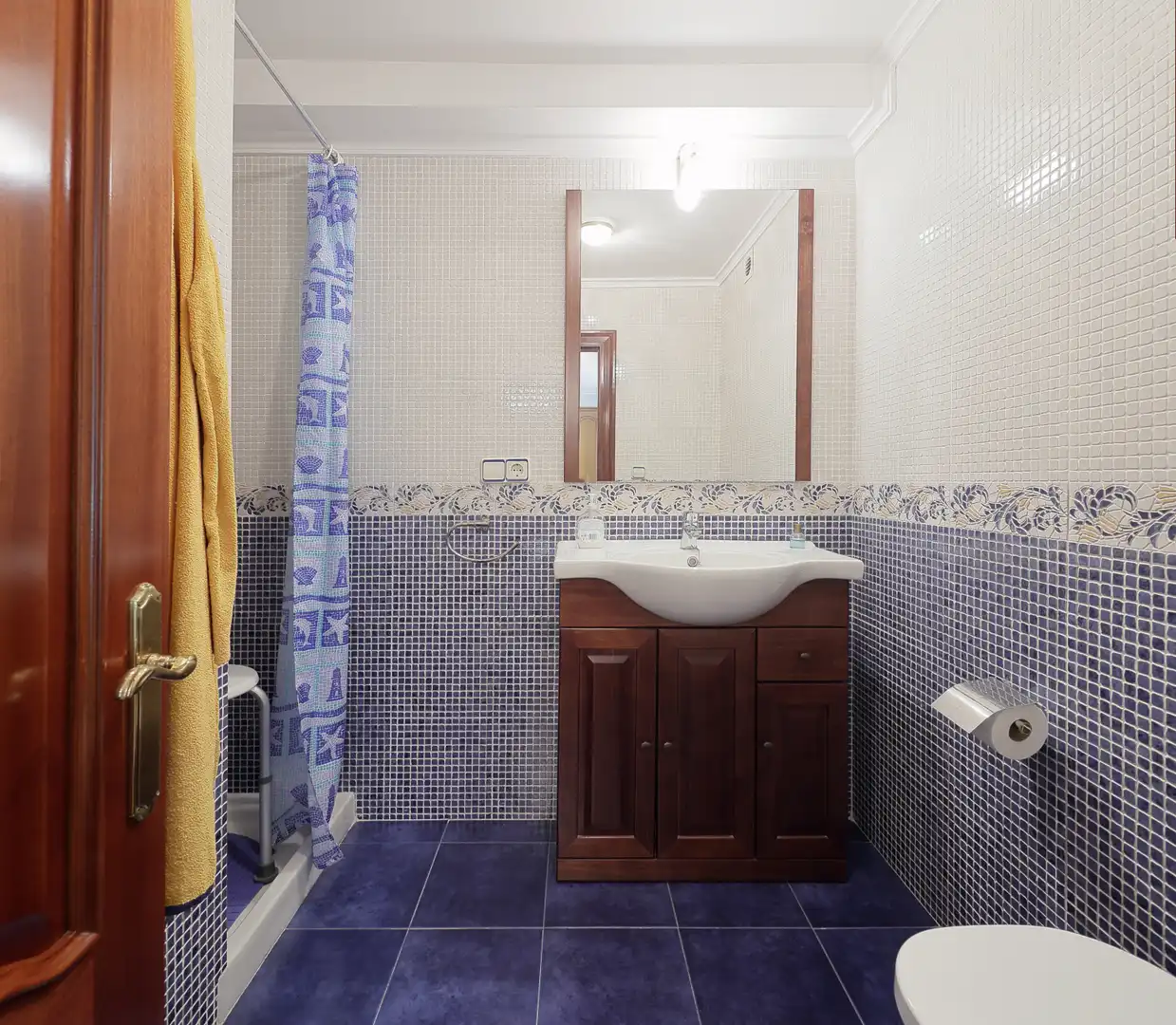 Baño de Casa o chalet en venta en Gijón  con Calefacción, Parquet y Terraza