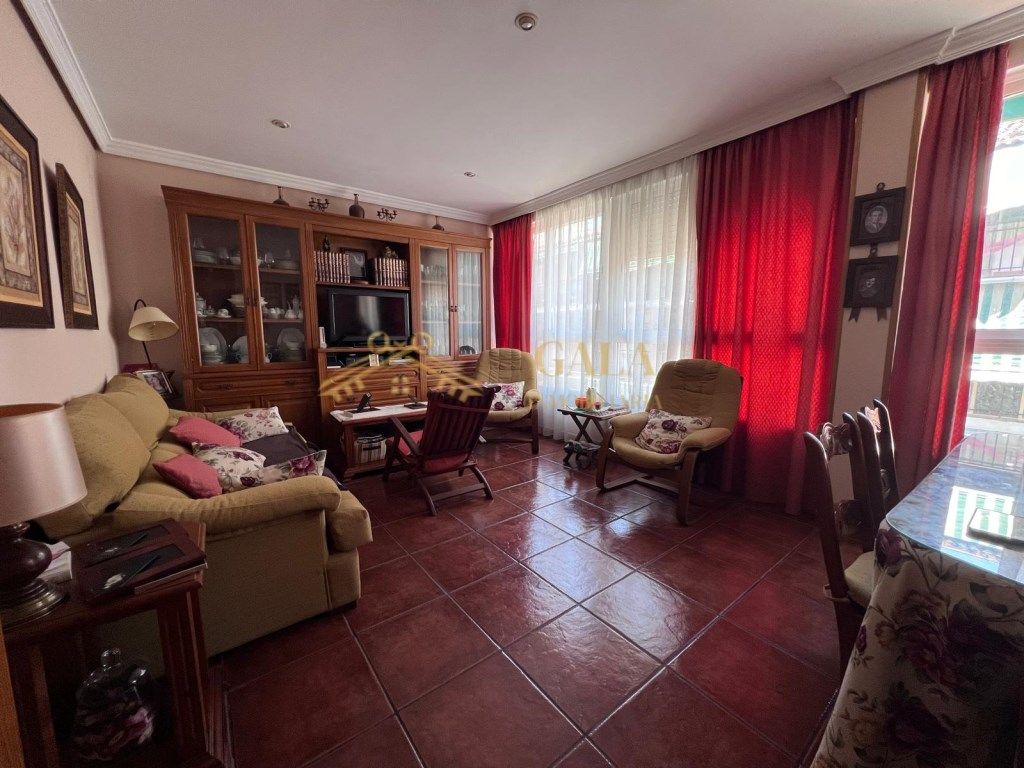 Living room of Flat for sale in Cáceres Capital  with Air Conditioner and Furnished
