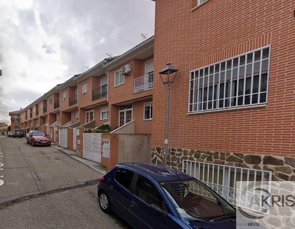 Vista exterior de Casa o xalet en venda en Ciruelos amb Terrassa
