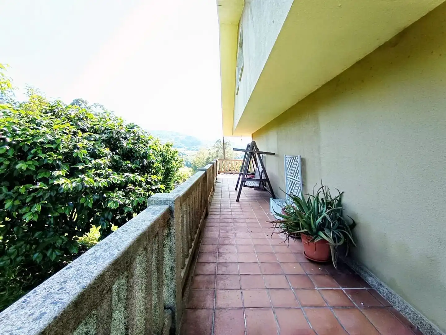 Vista exterior de Casa o xalet en venda en Pontevedra Capital  amb Jardí privat, Terrassa i Traster