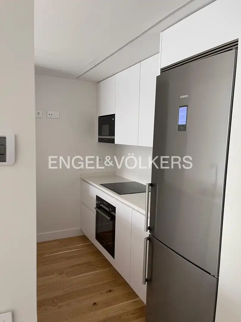 Cocina de Piso en venta en Madrid con Calefacción, Jardín privado y Parquet