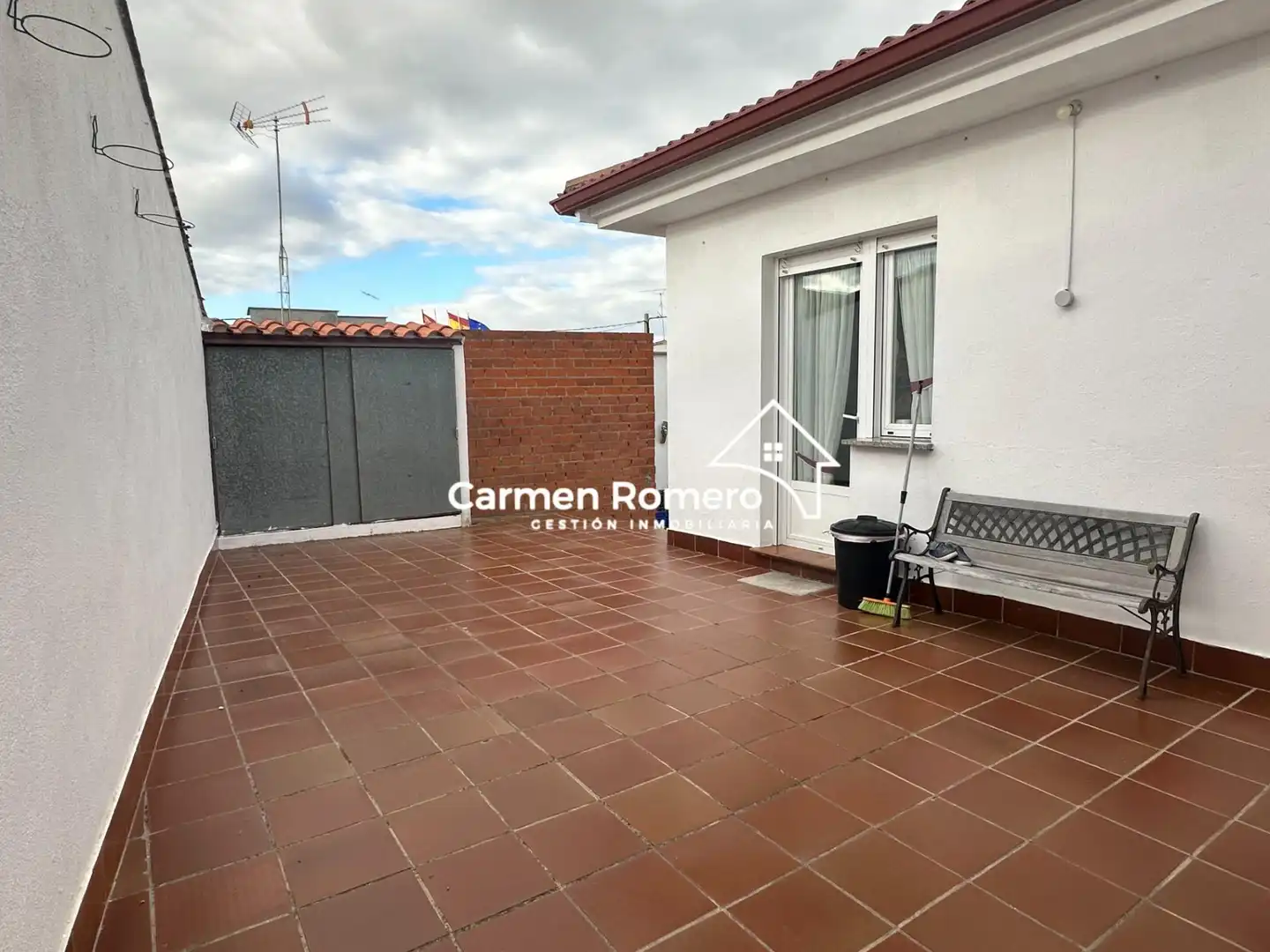 Terrassa de Casa o xalet en venda en Poveda de las Cintas amb Calefacció, Jardí privat i Terrassa
