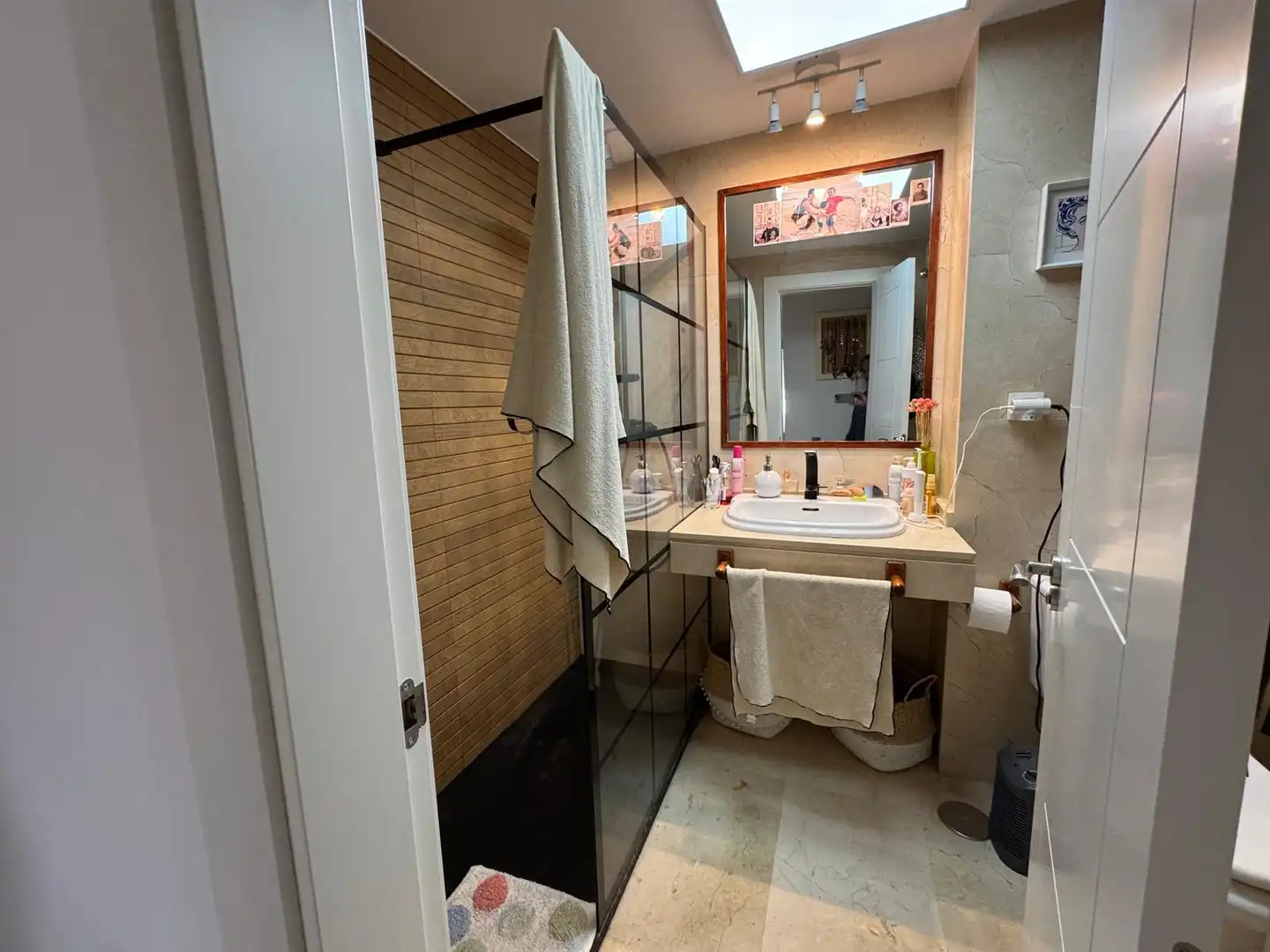 Badezimmer von Einfamilien-Reihenhaus zur Miete in Granada mit Klimaanlage, Heizung und Privatgarten