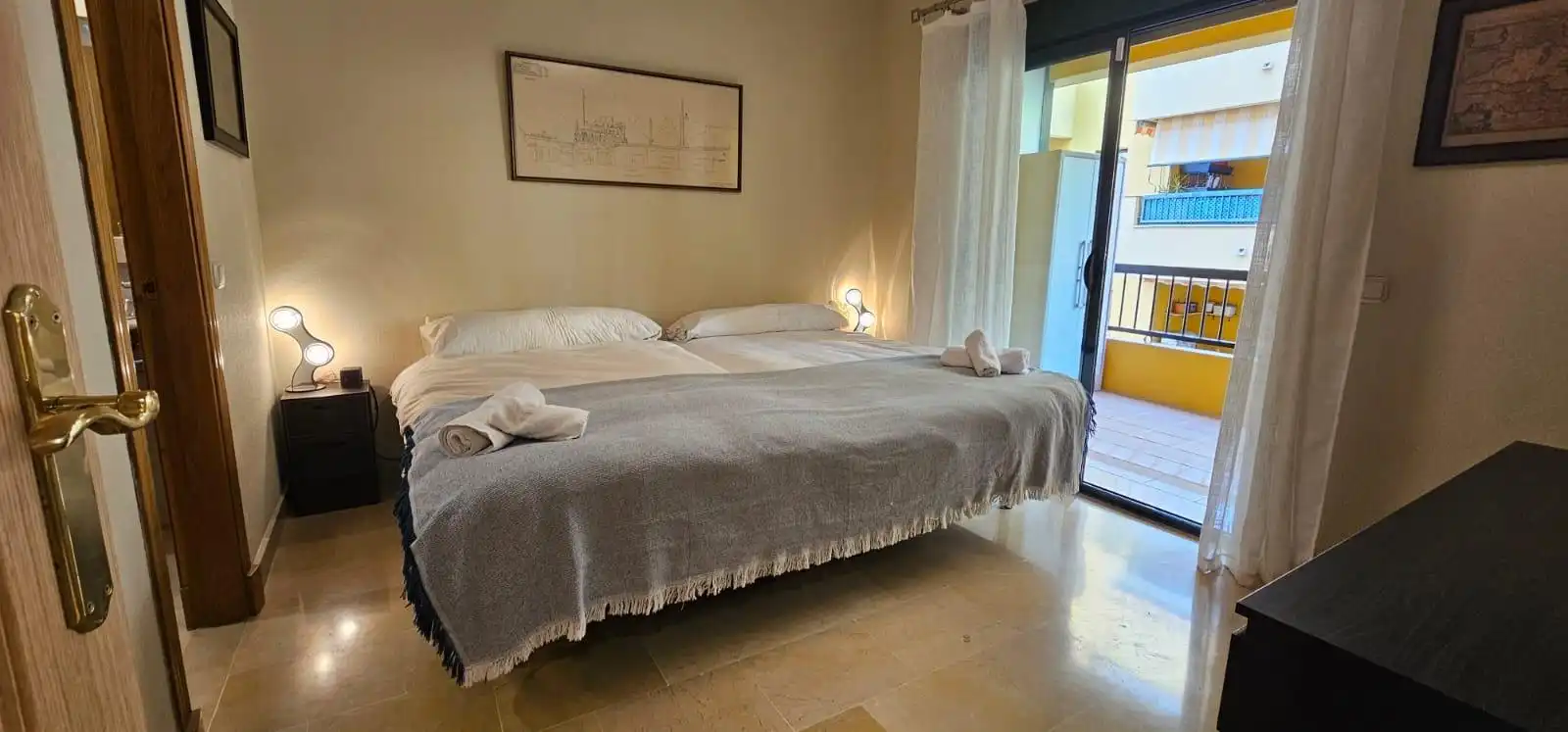 Schlafzimmer von Wohnung zur Miete in Marbella mit Privatgarten, Terrasse und Möbliert