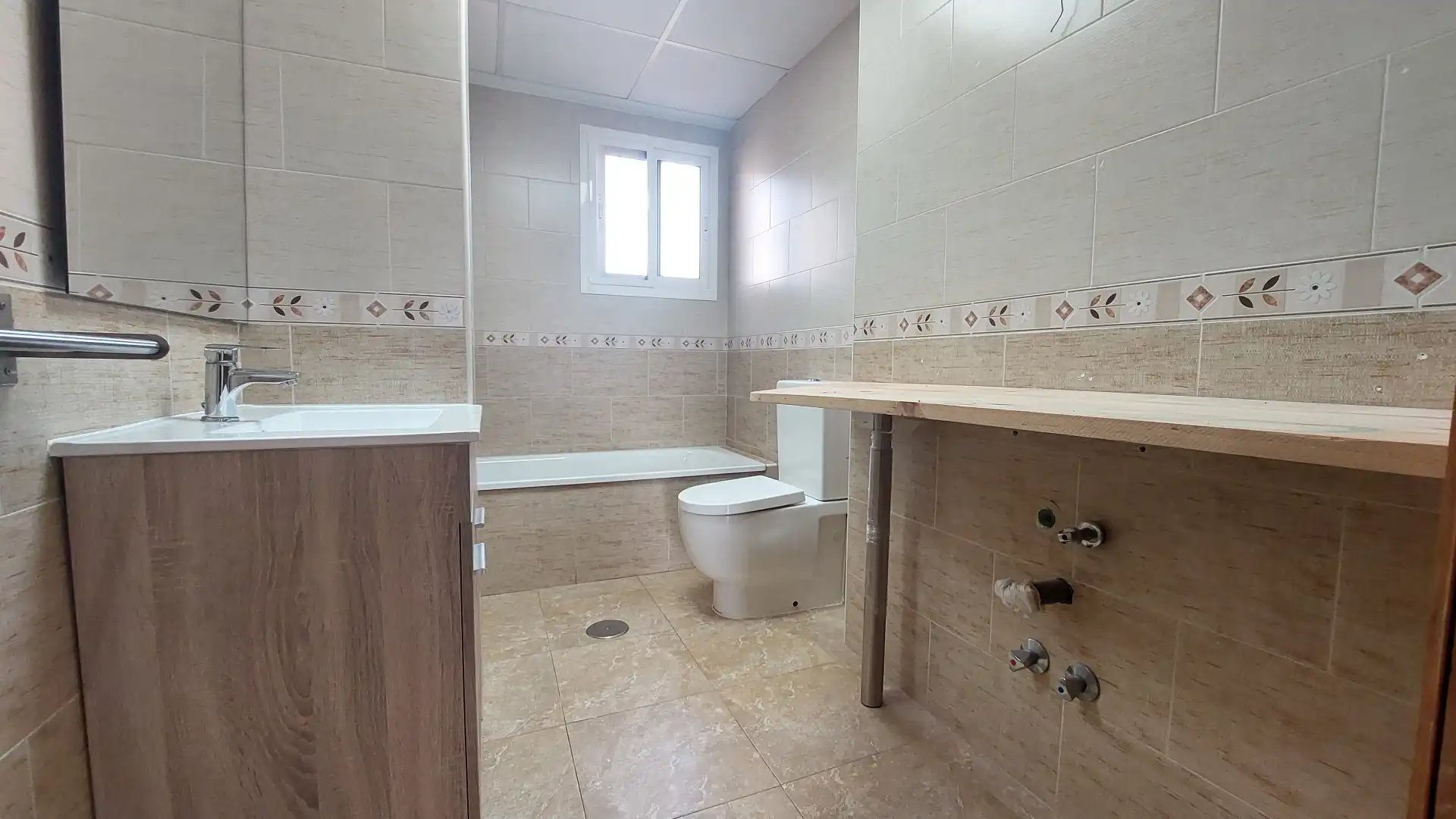 Bathroom of Attic for sale in Murcia  with Air Conditioner, Terrace and Storage room