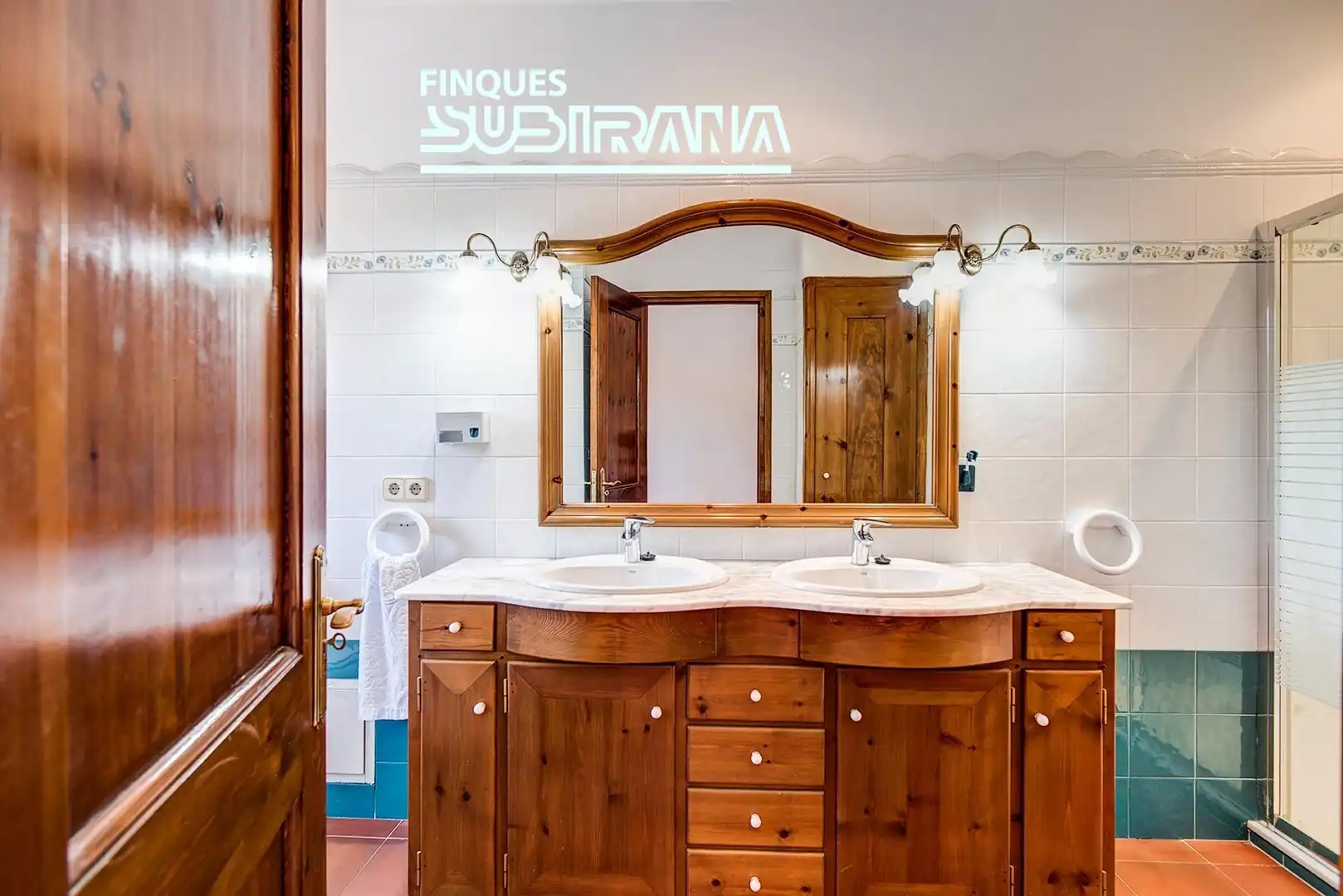 Baño de Finca rústica en venta en Igualada con Calefacción, Jardín privado y Terraza