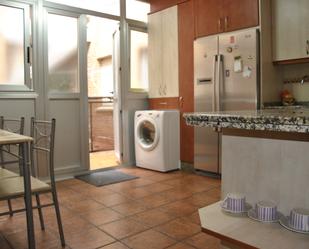 Kitchen of Flat for sale in Carcaboso  with Air Conditioner, Heating and Oven