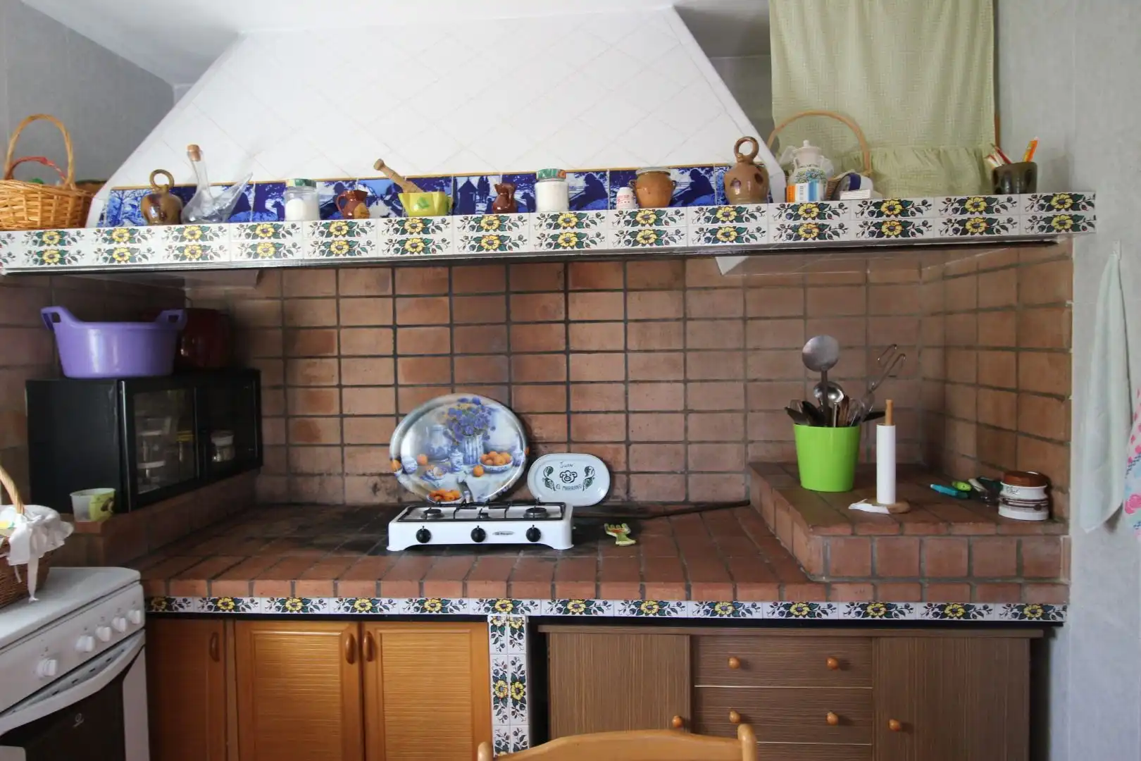 Cuina de Casa o xalet en venda en Chiva amb Jardí privat, Terrassa i Traster