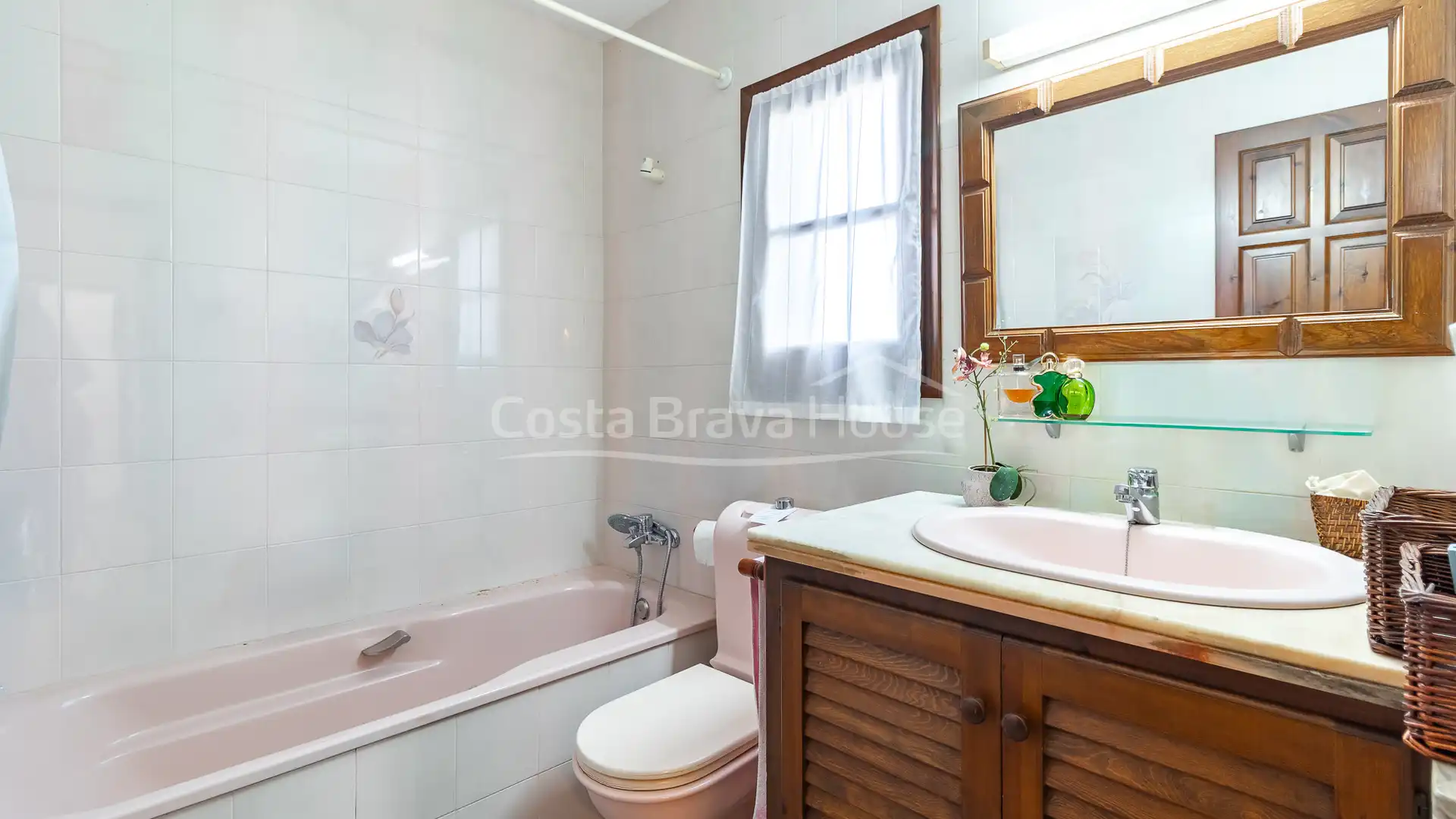 Bathroom of Detached homes for sale in Pals  with Air Conditioner, Heating and Private garden