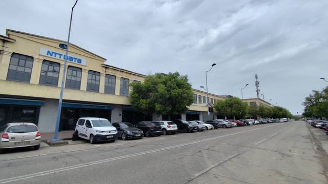 Oficina en Venta en Americo Vespucio en Triana Oeste