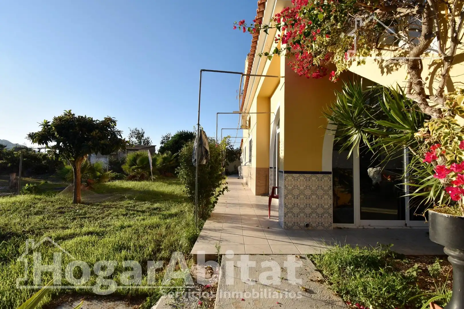 Exterior view of Houses for sale in Oliva  with Air Conditioner, Private garden and Terrace