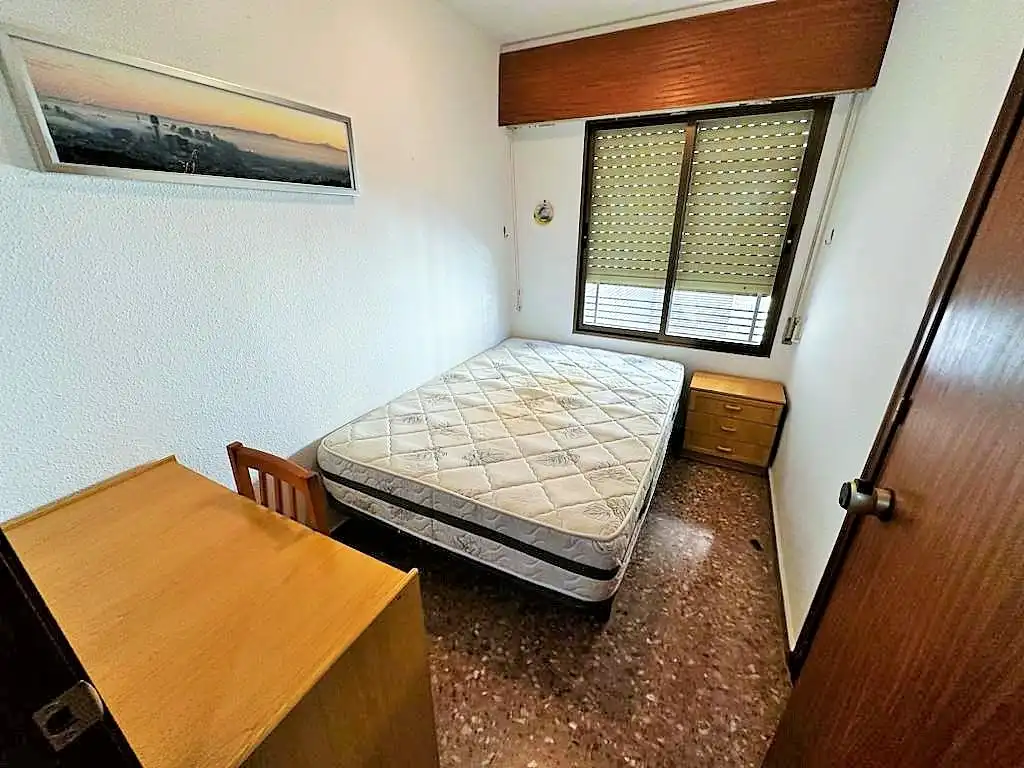 Habitación de Piso de alquiler en Valencia con Terraza, Amueblado y Balcón