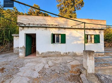 Country house for sale in Padul