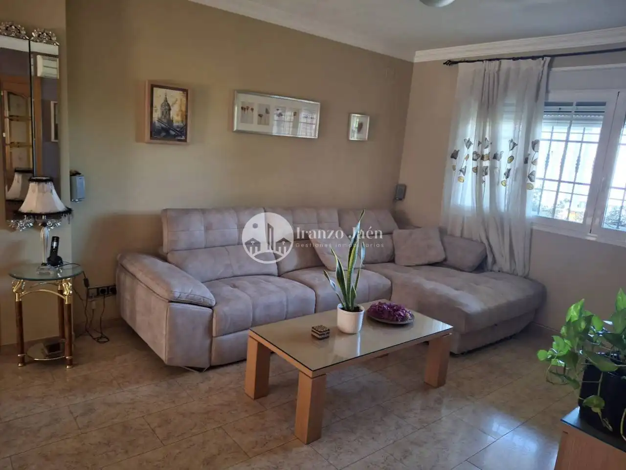 Sala de estar de Casa o chalet en venta en Jaén con Aire acondicionado, Calefacción y Terraza