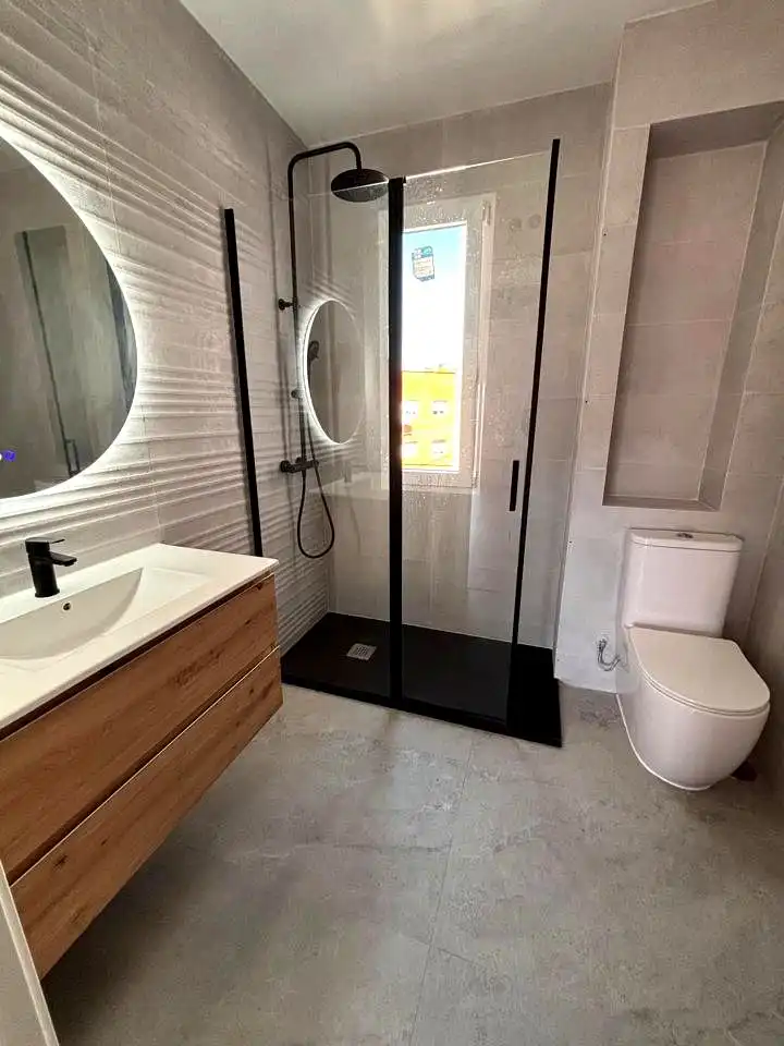 Baño de Piso en venta en Madrid con Aire acondicionado, Calefacción y Terraza