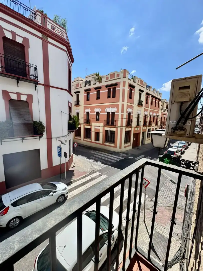 Vista exterior de Piso de alquiler en Sevilla con Aire acondicionado y Balcón