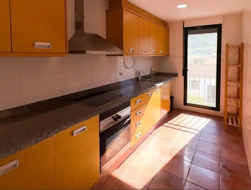 Küche von Einfamilien-Reihenhaus zum Verkauf in Alcalalí mit Klimaanlage, Privatgarten und Terrasse