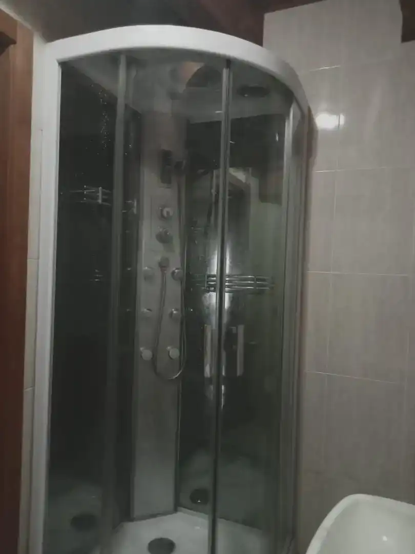 Bany de Casa o xalet en venda en Sobrado (León) amb Balcó