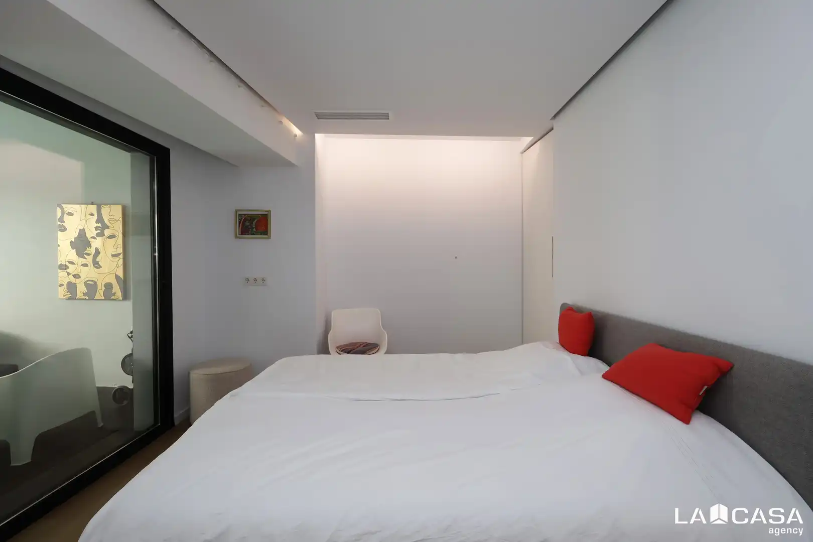 Habitación de Dúplex en venta en Barcelona con Terraza y Piscina