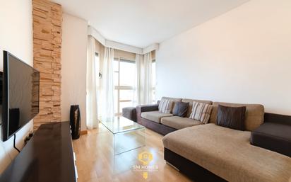 Living room of Flat for sale in  Madrid Capital  with Air Conditioner, Heating and Storage room