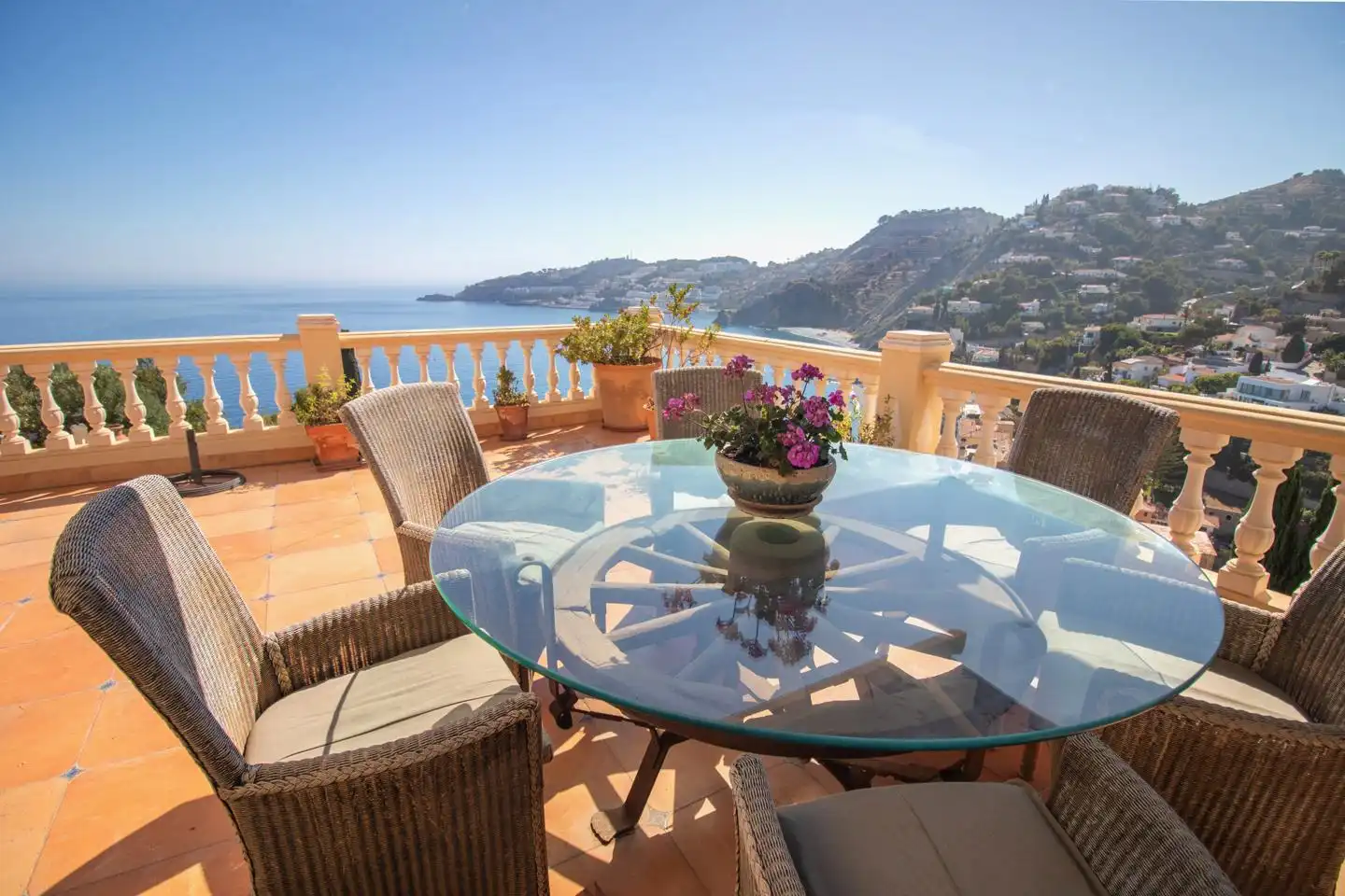 Terrasse von Haus oder Chalet zum Verkauf in Almuñécar mit Klimaanlage, Privatgarten und Terrasse