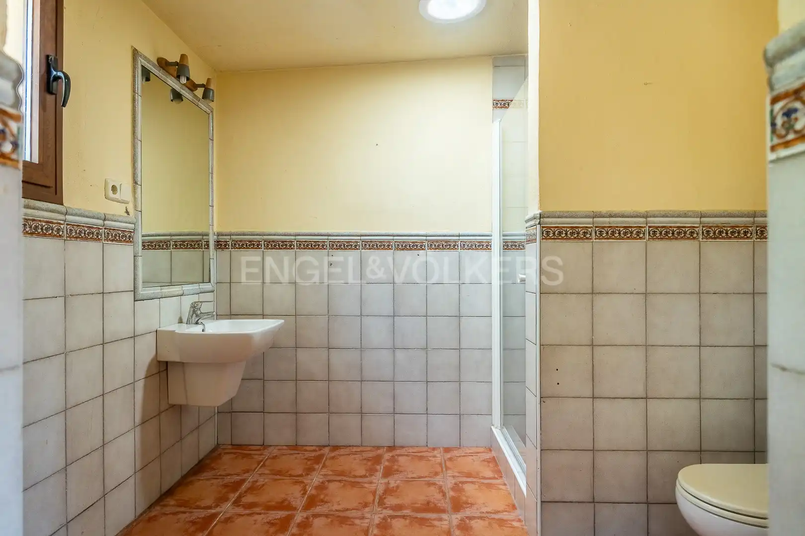 Baño de Finca rústica en venta en El Castillo de las Guardas con Calefacción, Jardín privado y Terraza