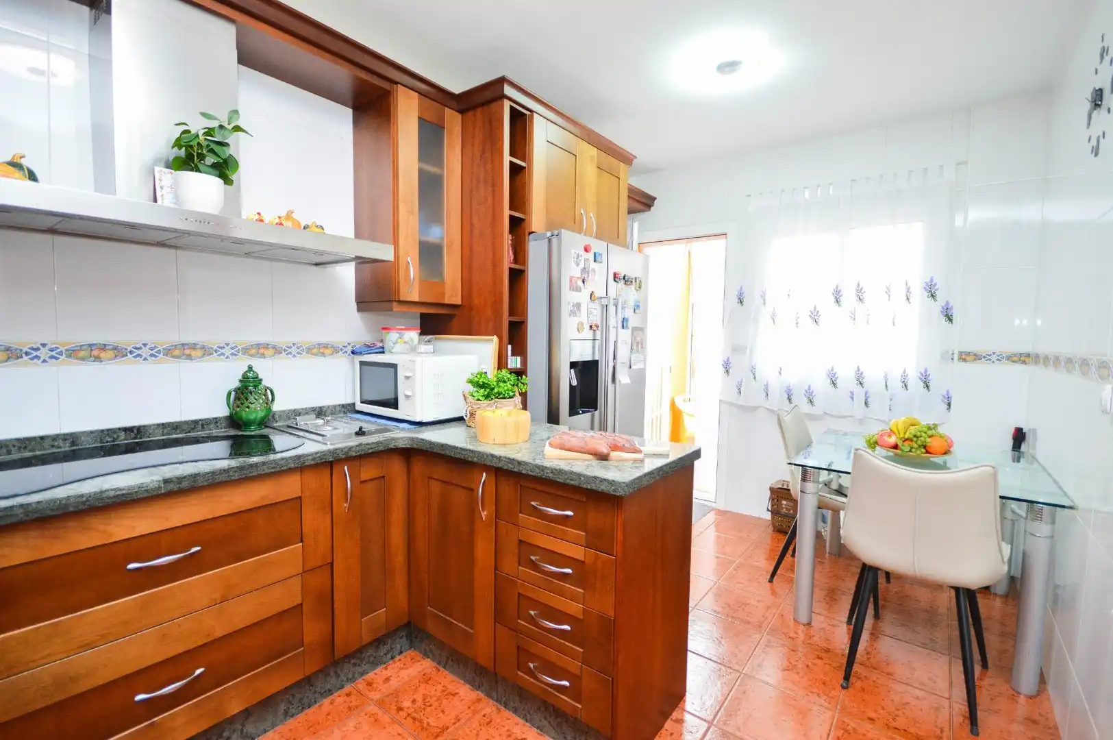Casa con jardín en venta en Calle Calle Aneto 14, imagen 7
