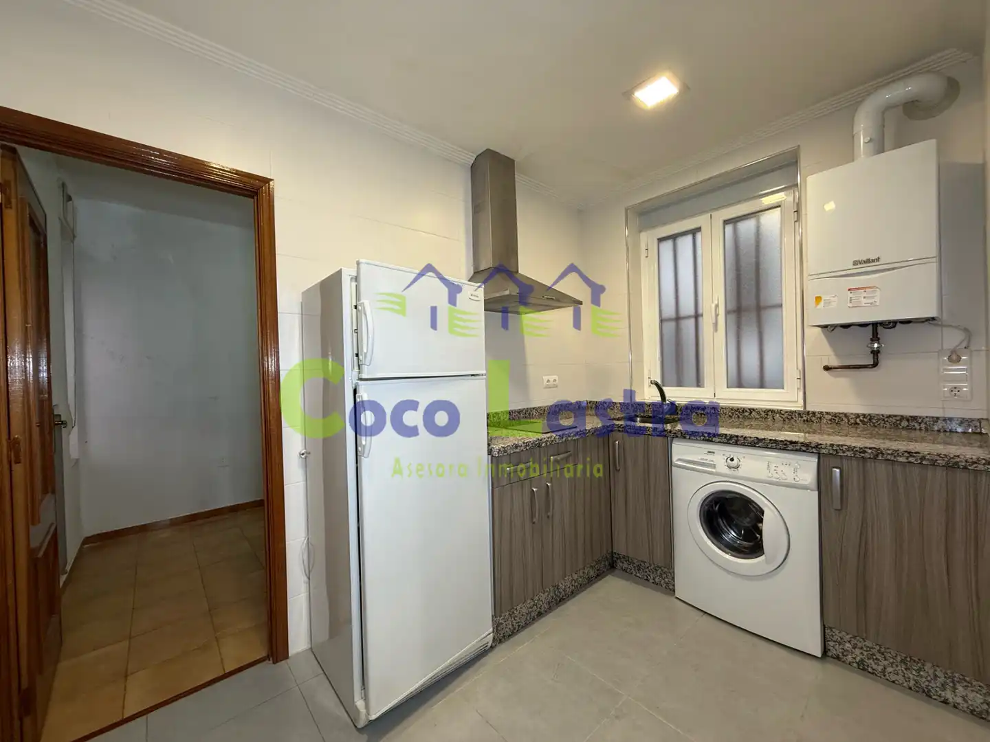 Kitchen of Flat for sale in Salamanca  with Heating, Parquet flooring and Storage room