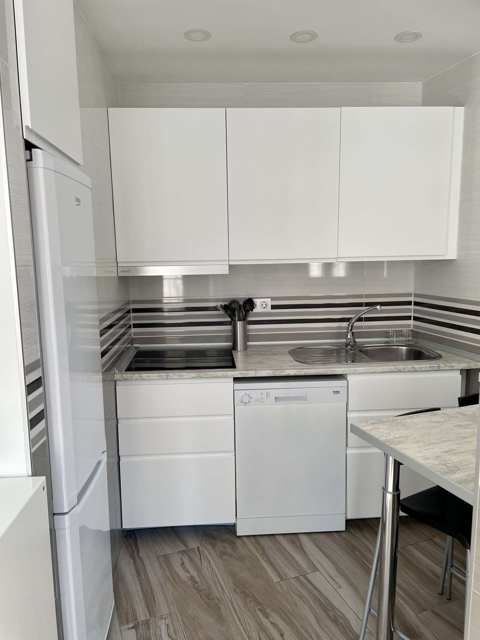 Kitchen of Study to share in Valladolid Capital  with Air Conditioner, Heating and Terrace