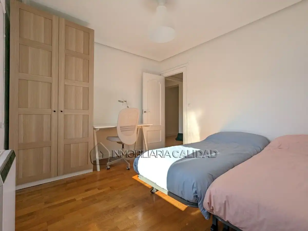 Habitación de Piso de alquiler en Burgos con Calefacción y Amueblado
