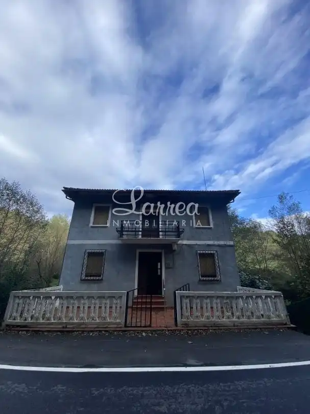 Vista exterior de Finca rústica en venda en Igorre amb Calefacció, Jardí privat i Terrassa