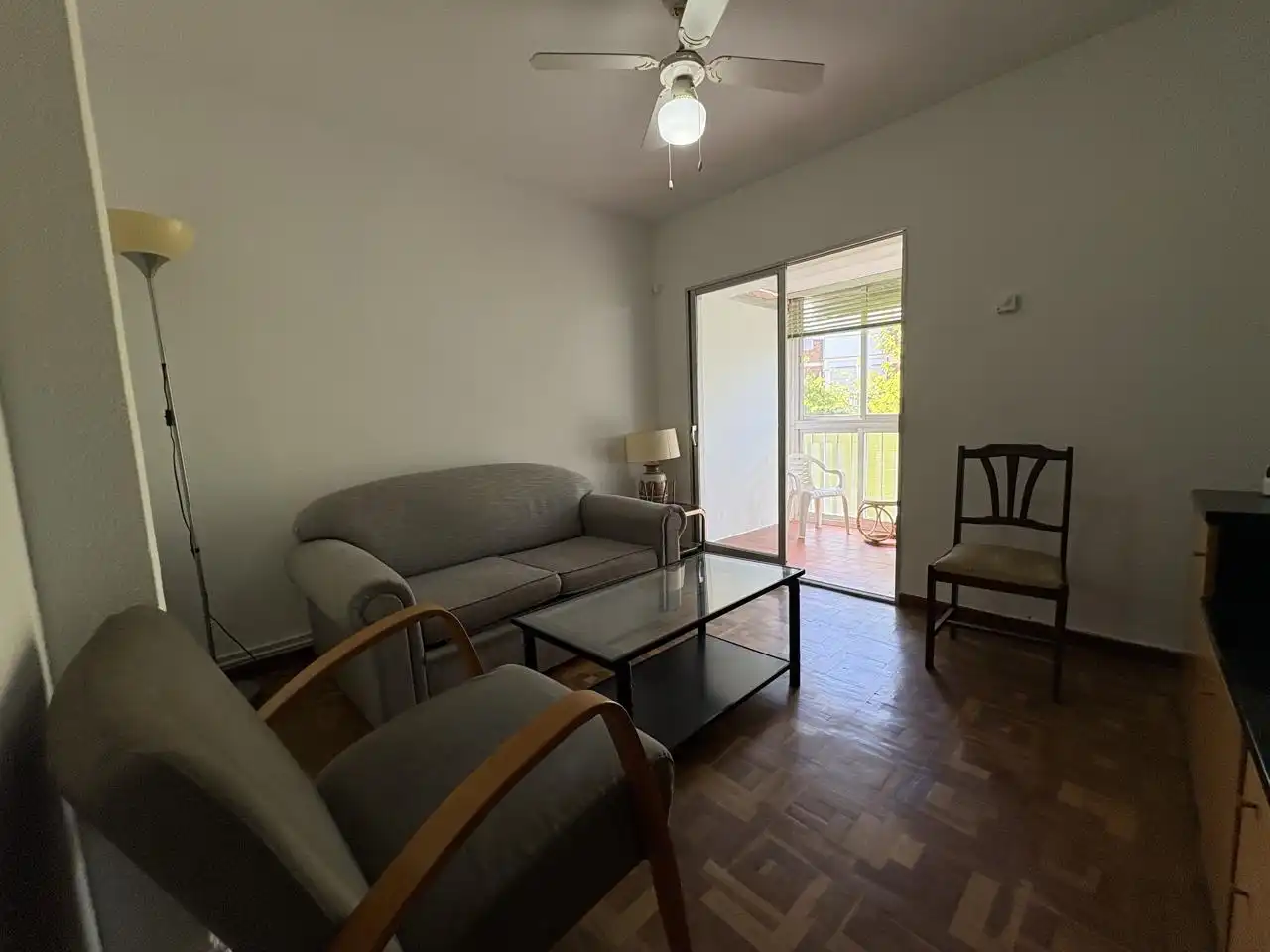 Living room of Flat for rent in  Madrid Capital  with Heating, Parquet flooring and Terrace