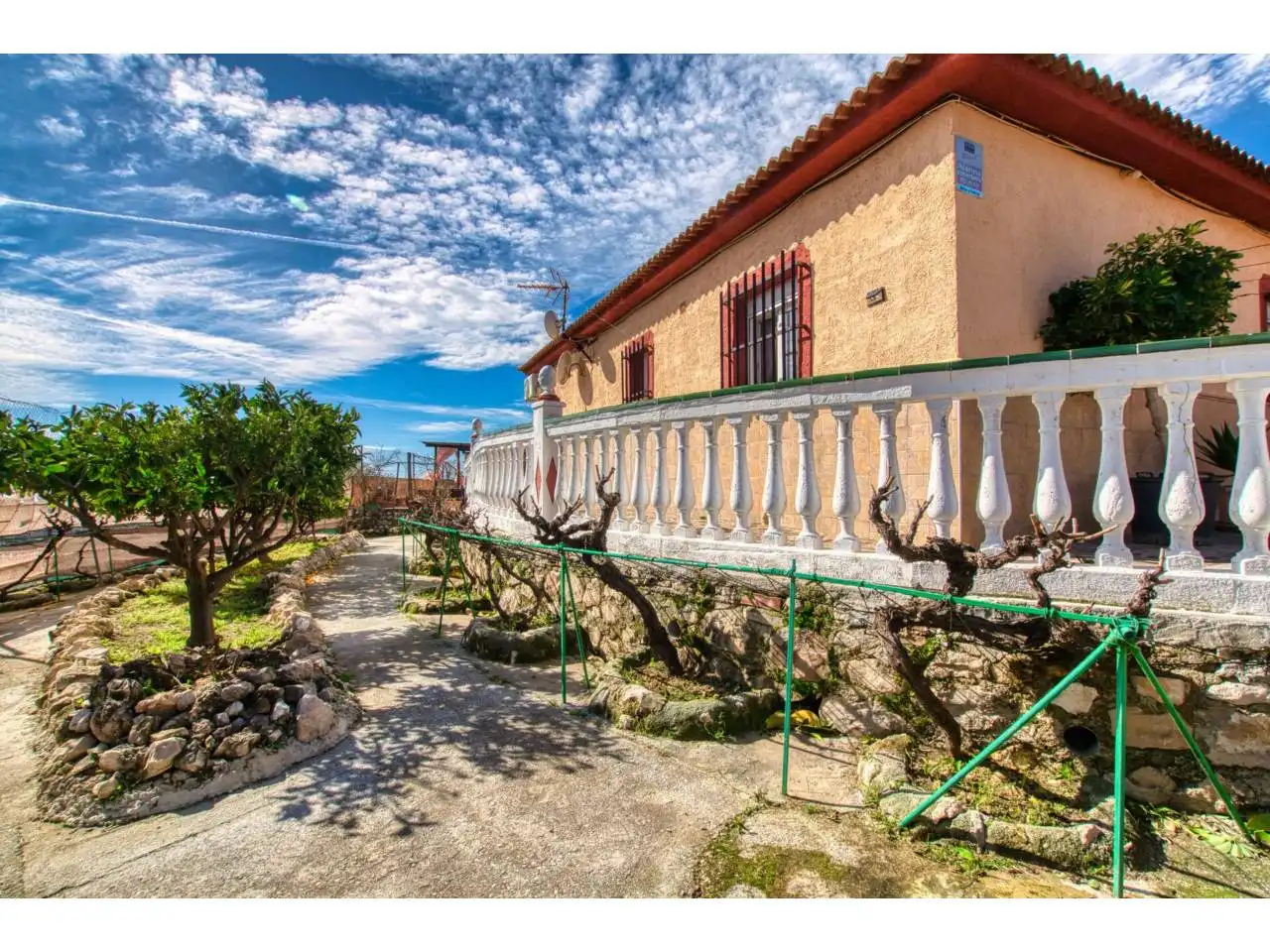 Vista exterior de Finca rústica en venta en Alcaucín con Terraza y Piscina
