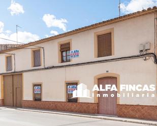 Exterior view of House or chalet for sale in Las Pedroñeras     with Heating, Private garden and Storage room