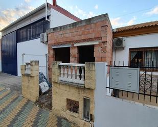 Exterior view of Single-family semi-detached for sale in  Córdoba Capital