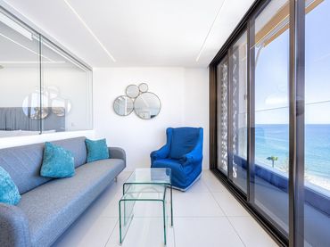 Apartment with balcony for sale in los Canarios