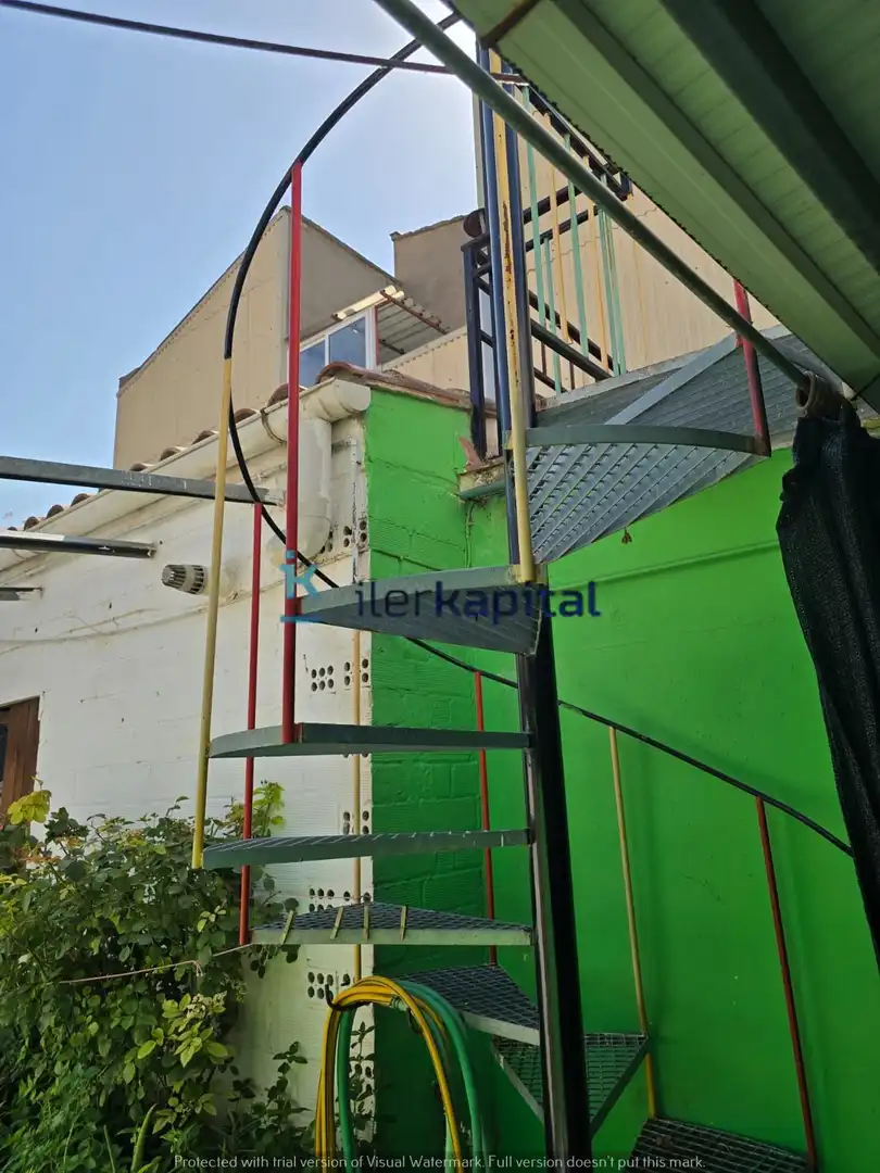 Vista exterior de Casa o xalet en venda en Almenar amb Calefacció, Jardí privat i Traster