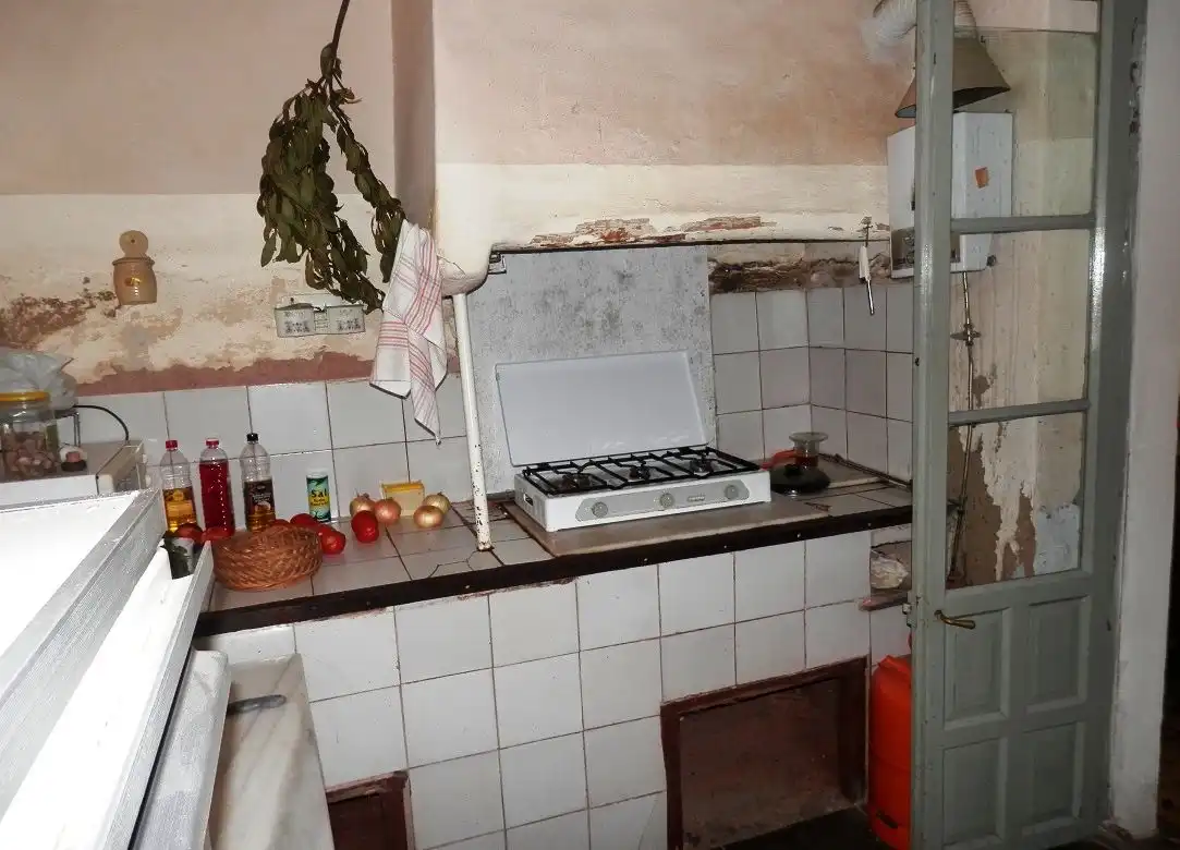 Küche von Country house zum Verkauf in Zorita mit Terrasse