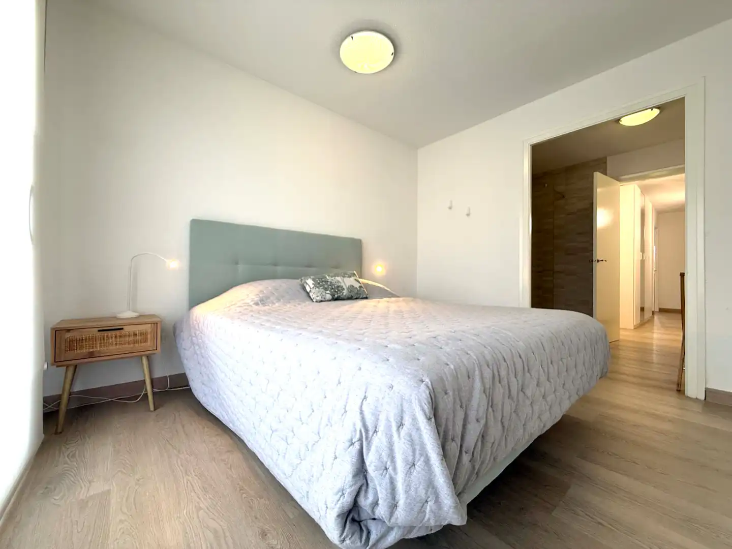 Schlafzimmer von Einfamilien-Reihenhaus zum Verkauf in Cambrils mit Klimaanlage, Heizung und Terrasse